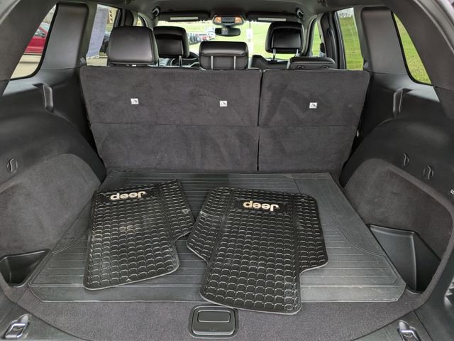 Used 2018 Jeep Grand Cherokee Limited w/ Trailer Tow Group IV AWD/4WD image 15