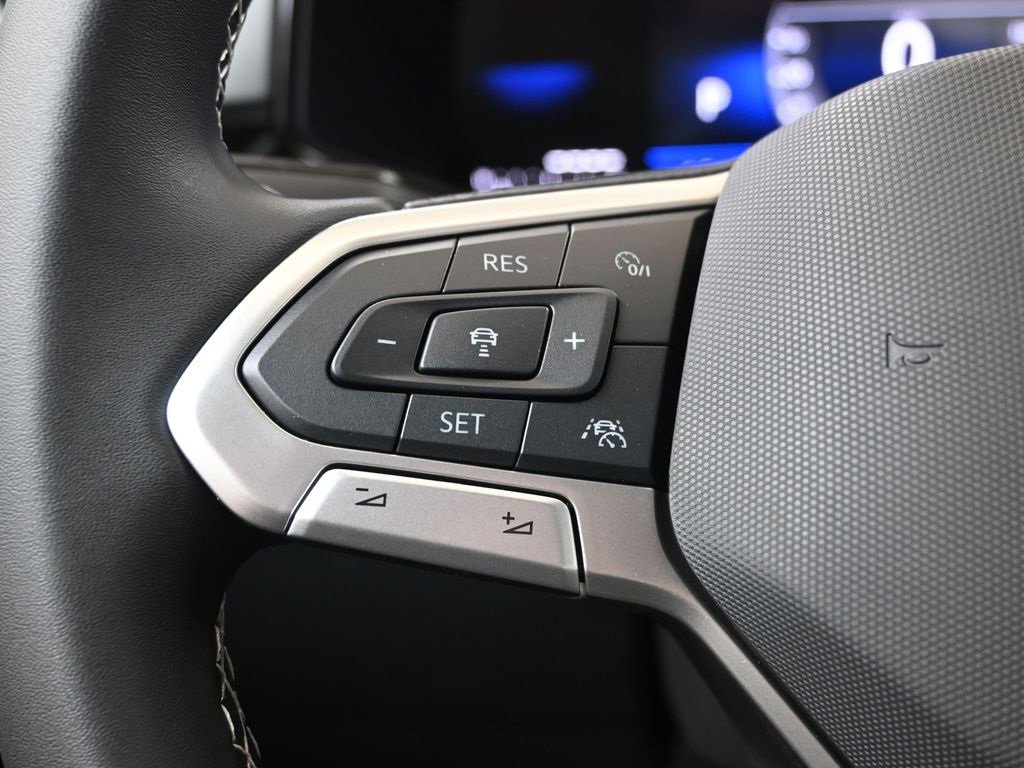 New 2025 Volkswagen Taos S image 26
