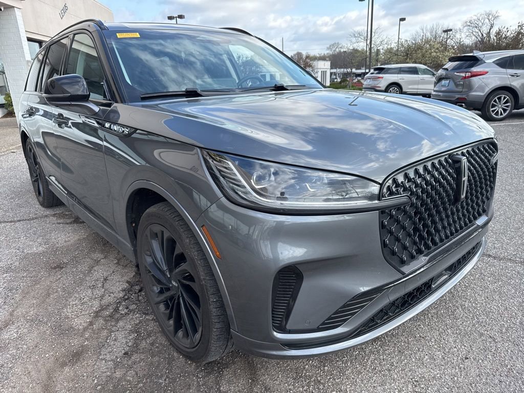 Used 2025 Lincoln Aviator Reserve w/ Equipment Group 201A image 11