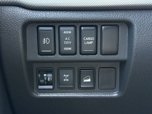 Used 2019 Nissan Titan PRO-4X w/ Pro-4x Convenience Package AWD/4WD image 23