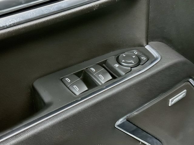 Used 2025 Chevrolet Silverado 1500 LT Trail Boss w/ Convenience Package II AWD/4WD image 19