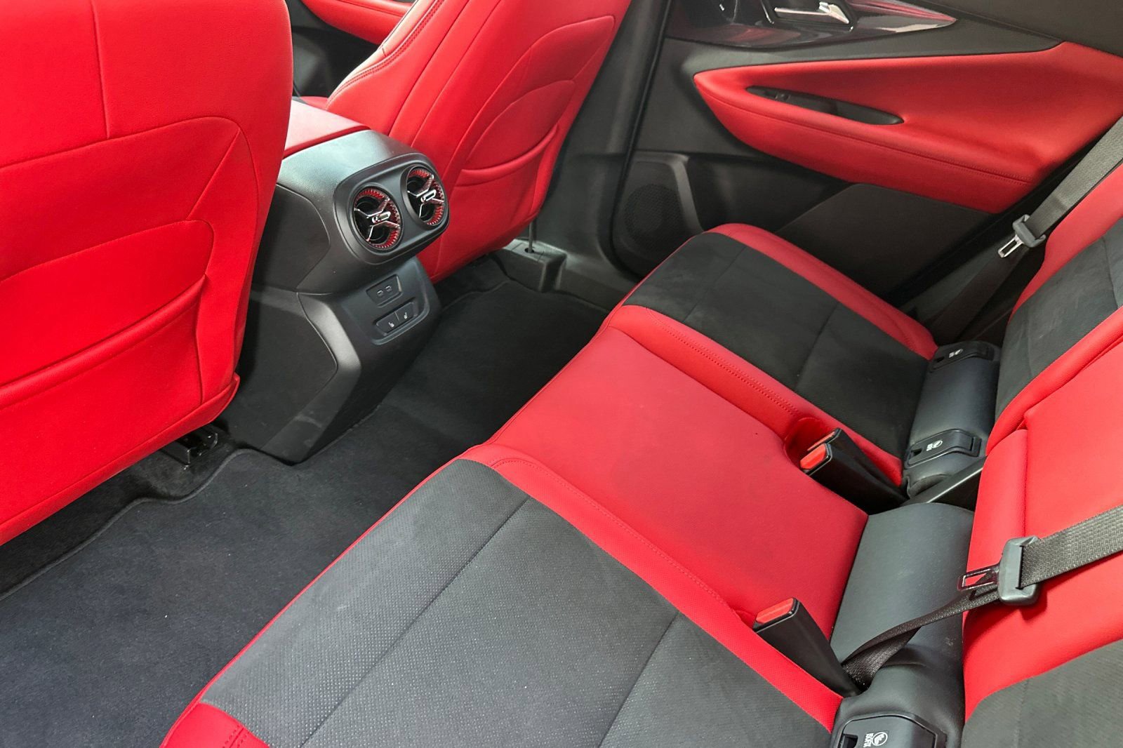 Used 2024 Chevrolet Blazer EV RS image 13