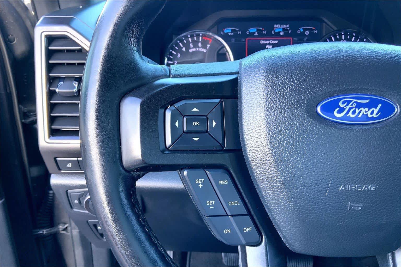 Used 2019 Ford Expedition Limited RWD image 23