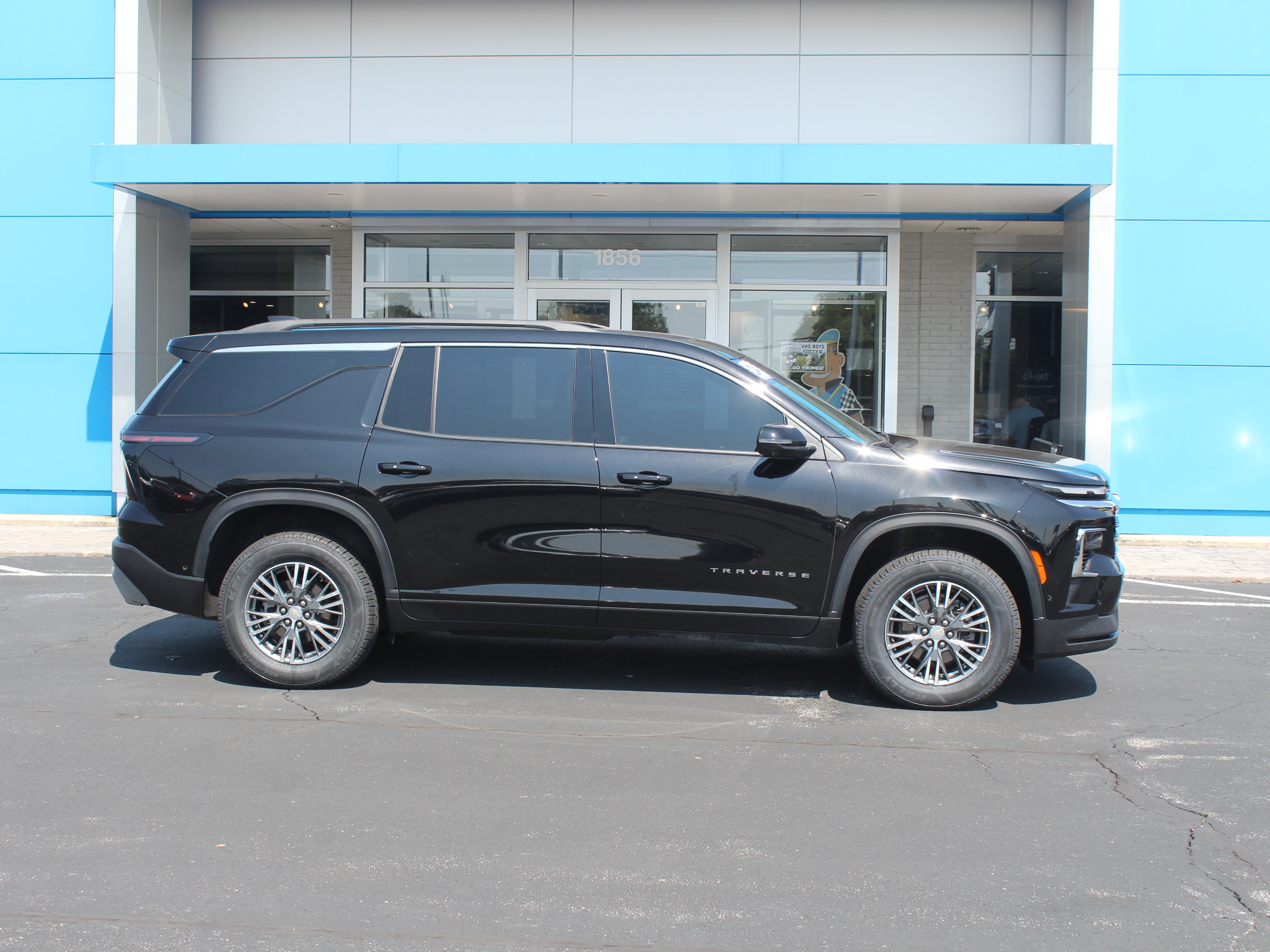 Certified 2024 Chevrolet Traverse LT w/ Enhanced Driving Package AWD/4WD image 6