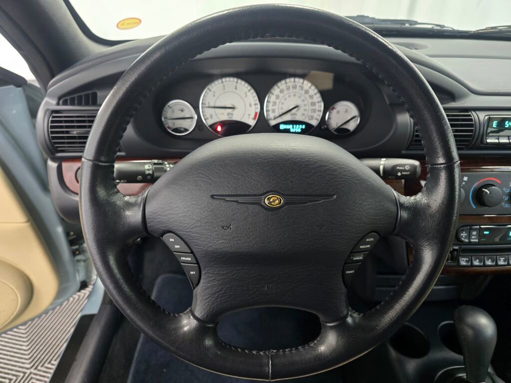 Used 2003 Chrysler Sebring Limited image 98