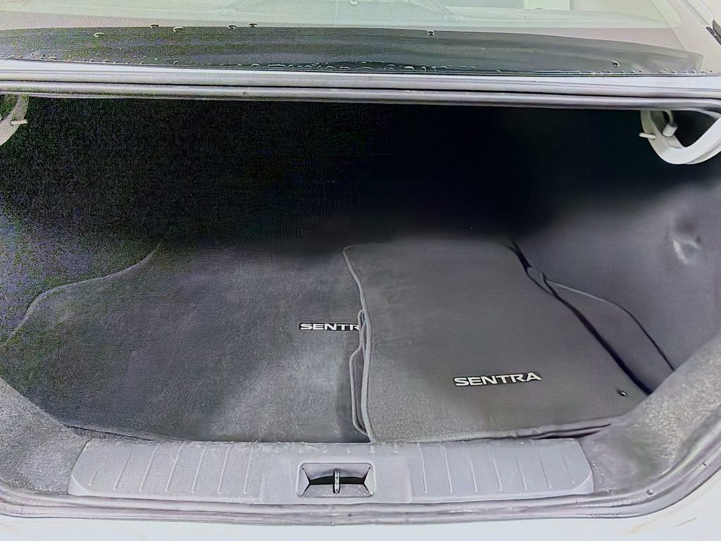 Used 2025 Nissan Sentra SV FWD image 27