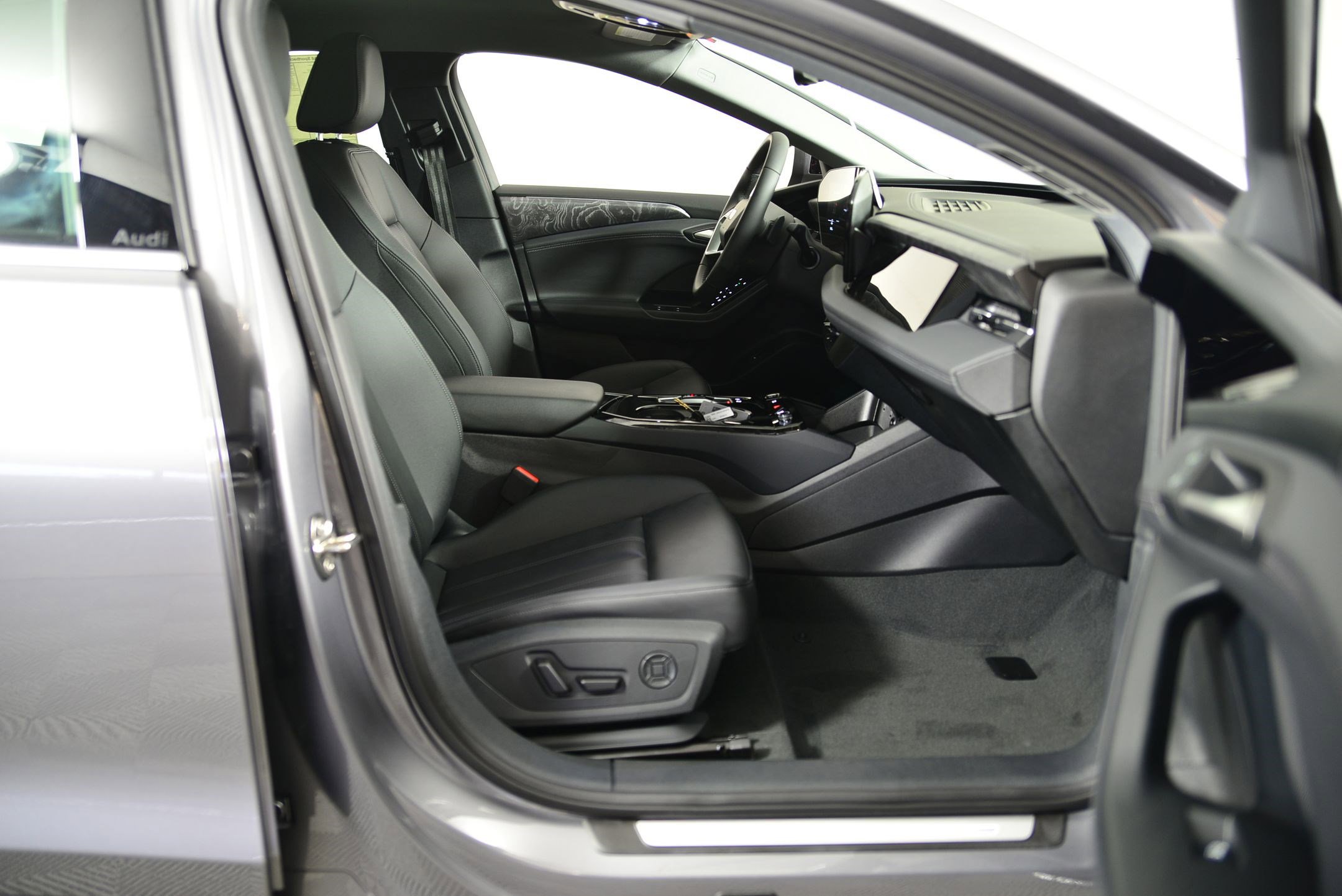 New 2025 Audi A6 e-tron Ultra image 20