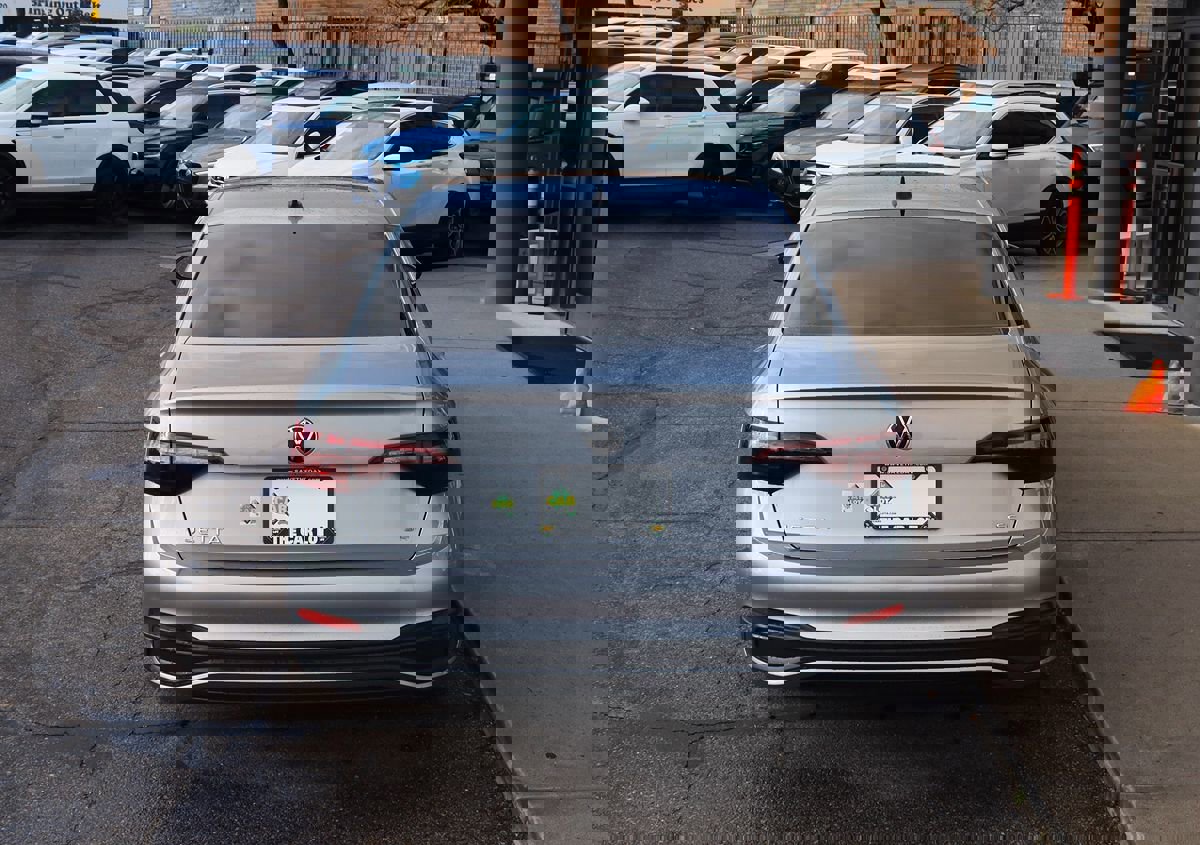 Used 2023 Volkswagen Jetta SE image 10