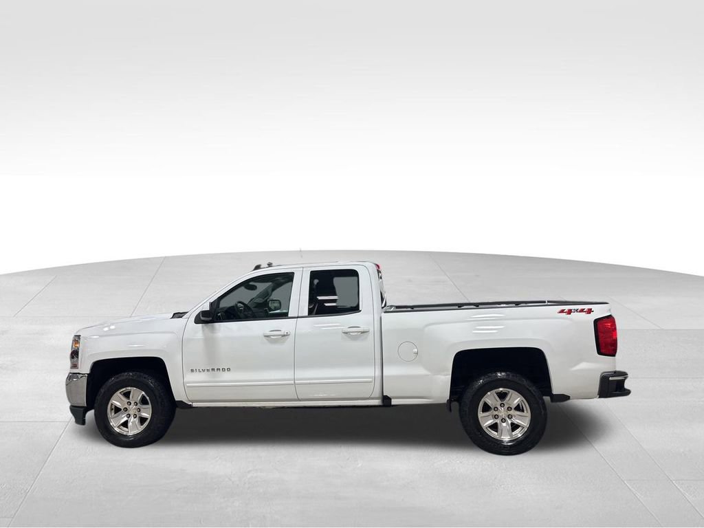 Used 2018 Chevrolet Silverado 1500 LT w/ All Star Edition image 12