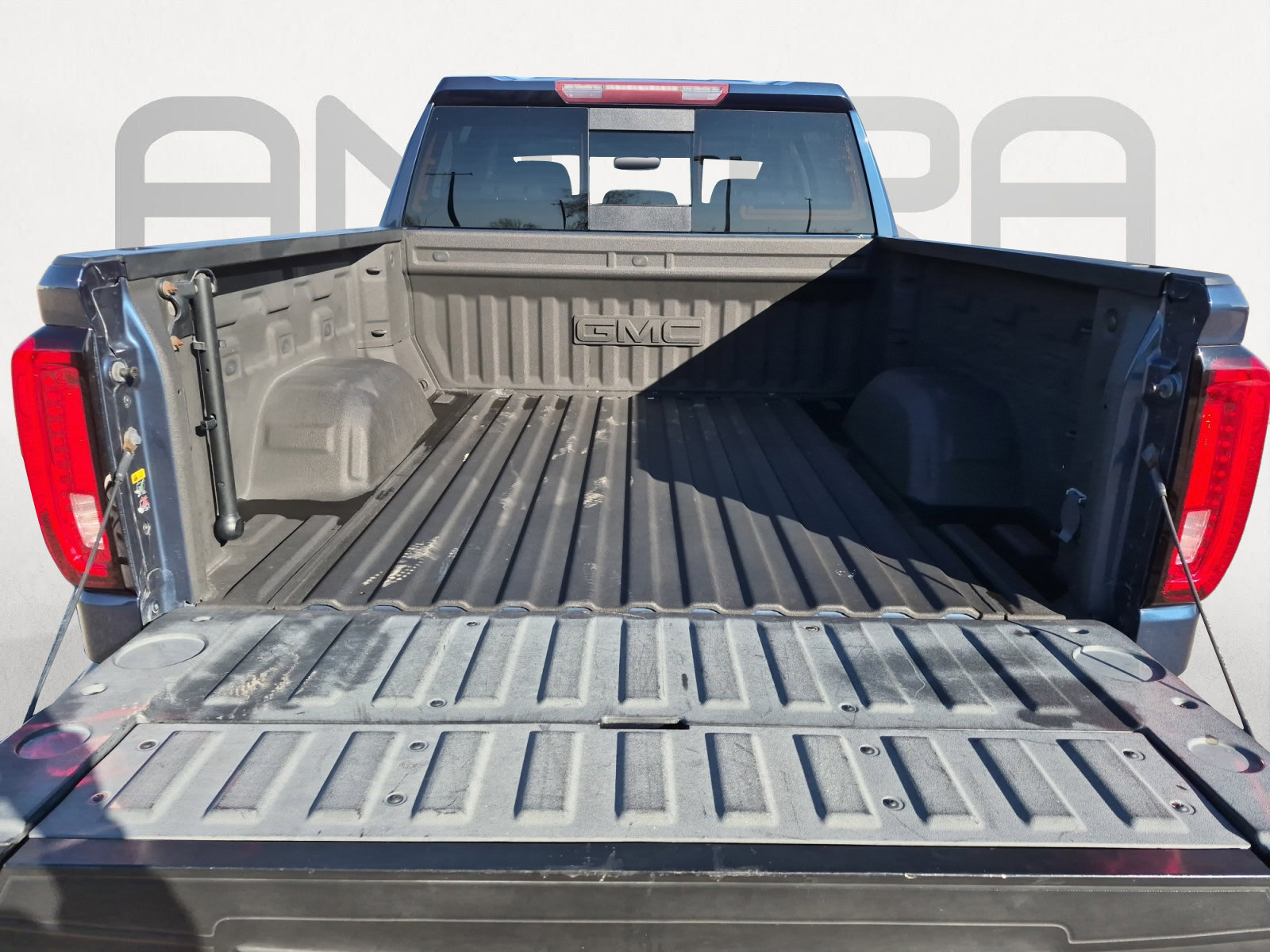 Used 2019 GMC Sierra 1500 SLT image 12