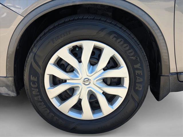 Used 2018 Nissan Rogue S image 23