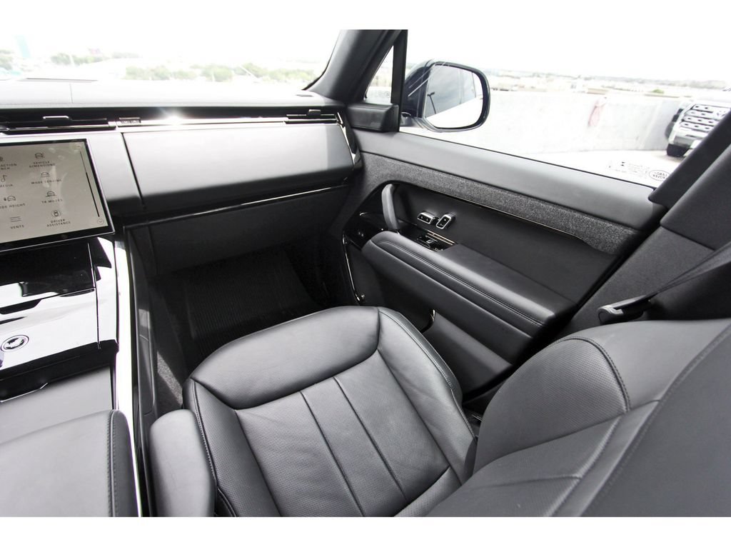 Used 2024 Land Rover Range Rover Sport SE AWD/4WD image 10