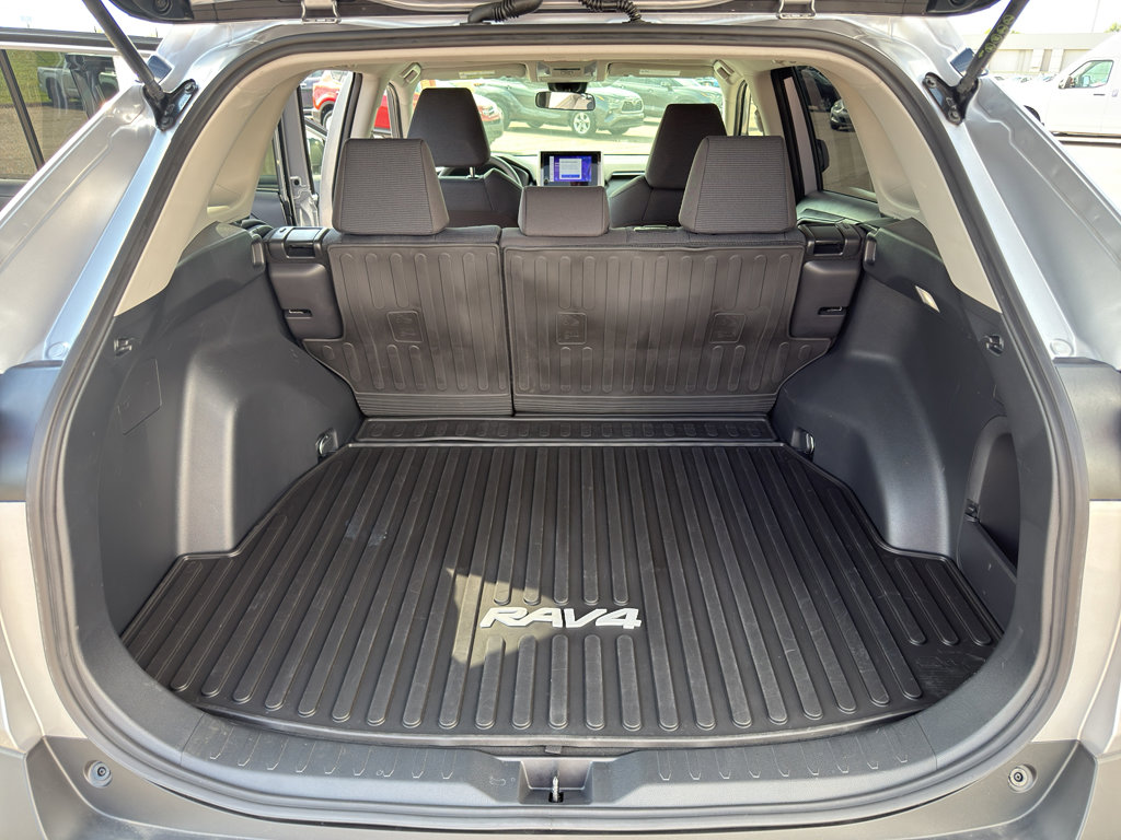 Used 2024 Toyota RAV4 LE image 12