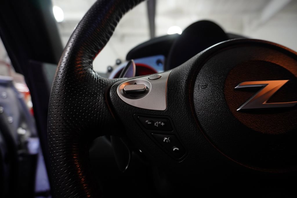 Used 2010 Nissan 370Z Touring image 20