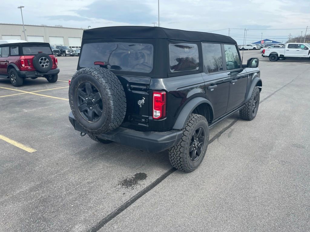 Used 2024 Ford Bronco Black Diamond image 5