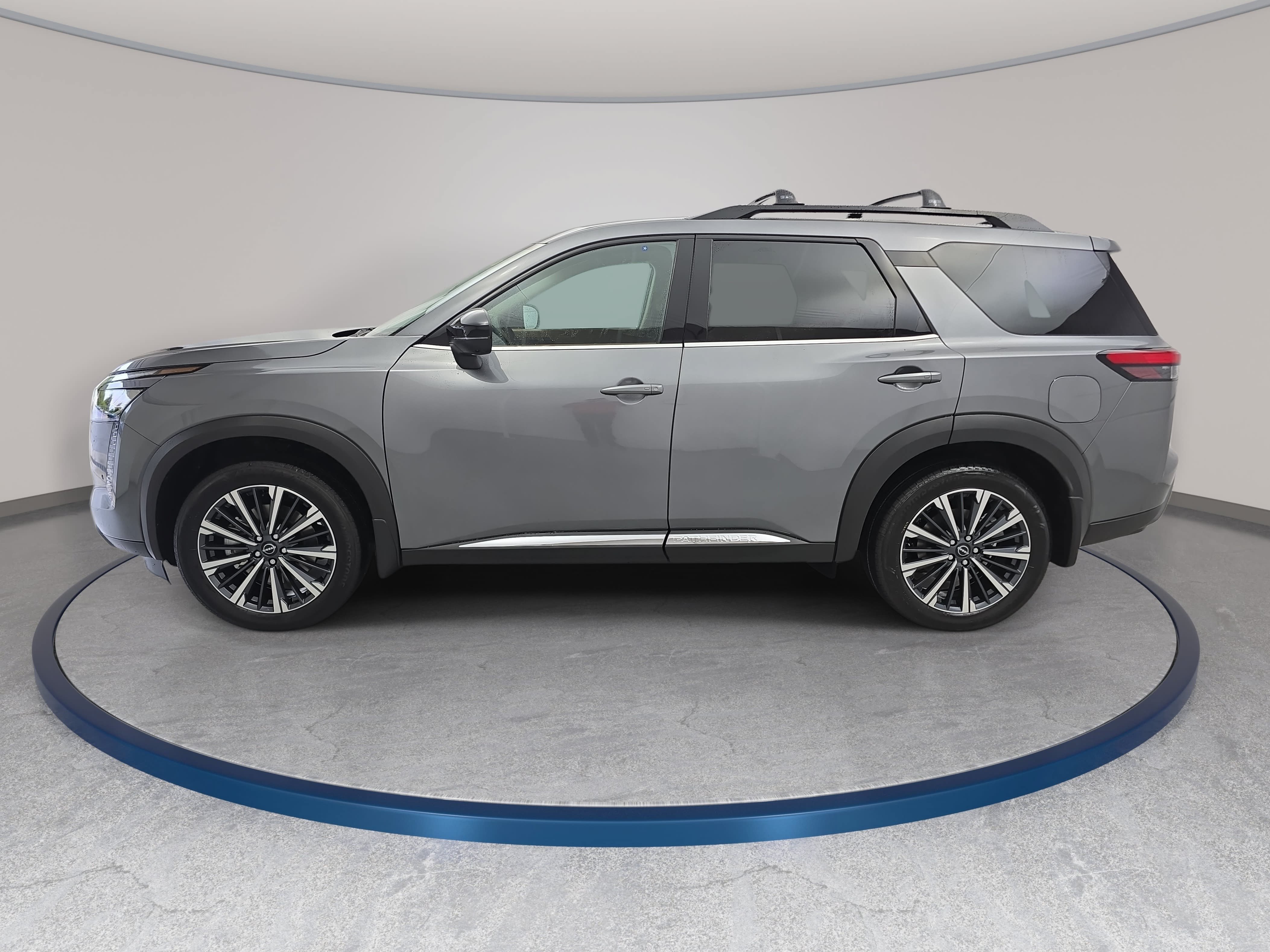 New 2026 Nissan Pathfinder Platinum AWD/4WD image 8