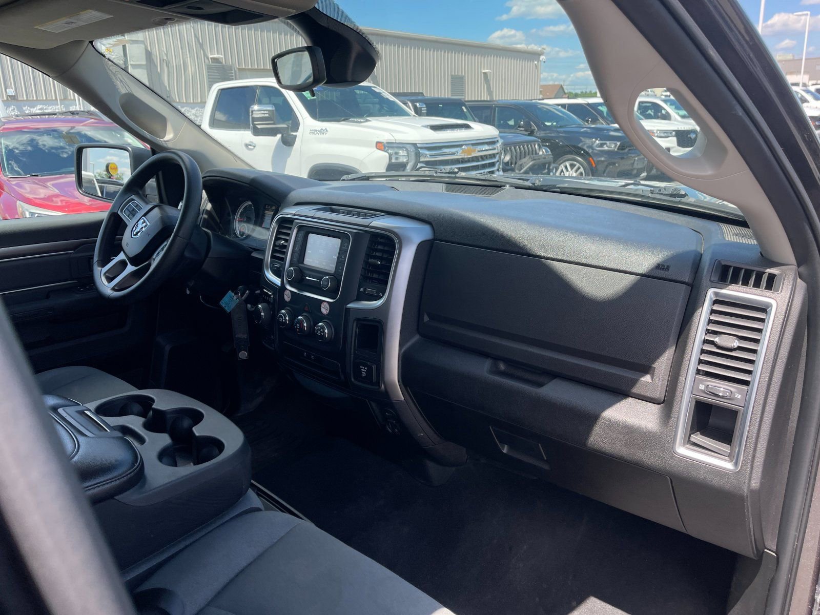 Used 2023 RAM 1500 Classic SLT AWD/4WD image 17
