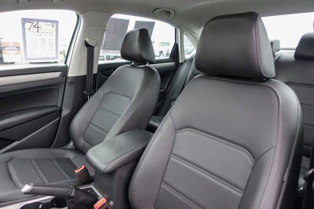 Used 2021 Volkswagen Passat 2.0T SE image 22