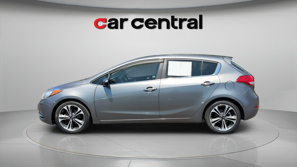 Used 2016 Kia Forte EX FWD image 2