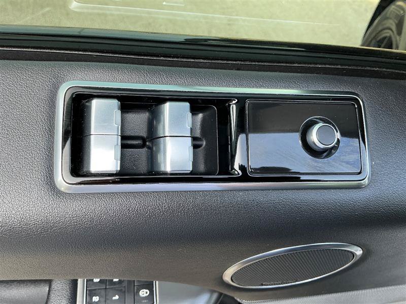 Used 2019 Land Rover Range Rover Sport SE AWD/4WD image 28