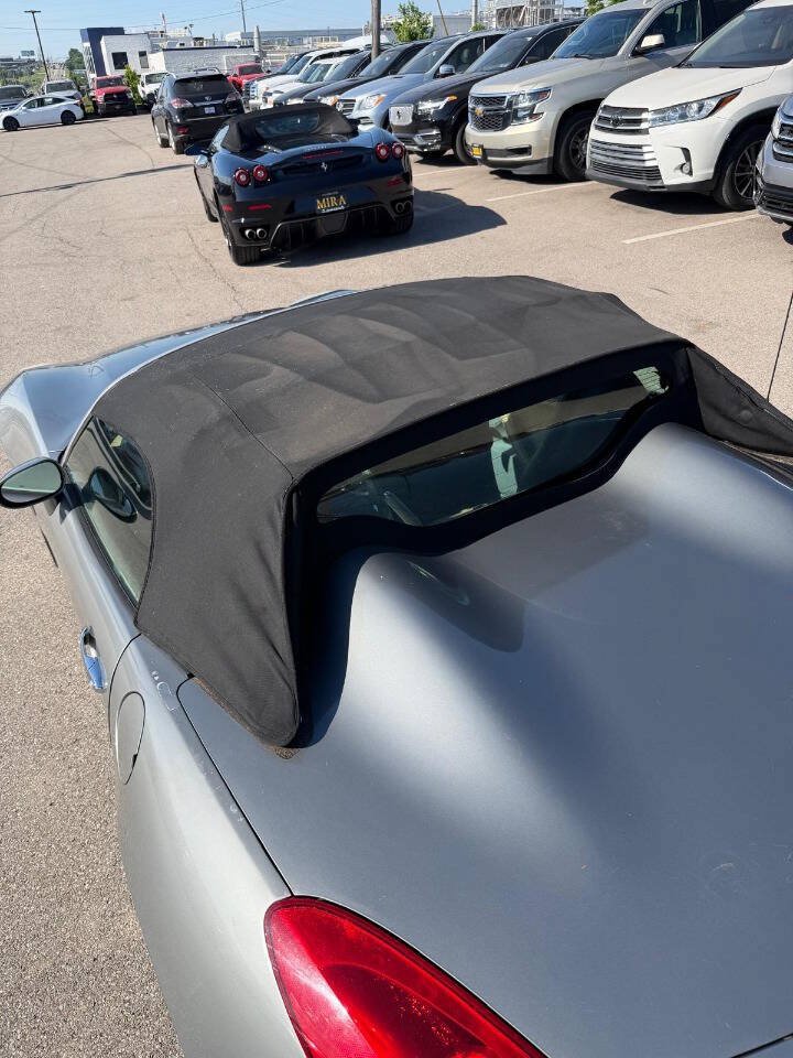 Used 2006 Pontiac Solstice Convertible w/ Premium Package RWD image 10