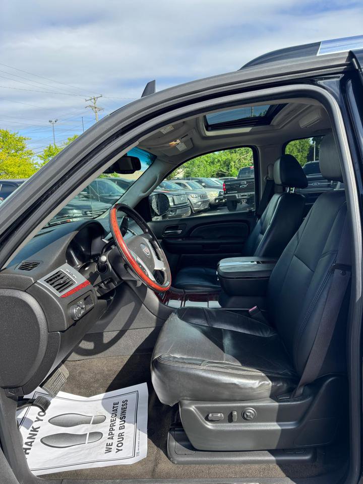 Used 2008 Cadillac Escalade EXT AWD/4WD image 13