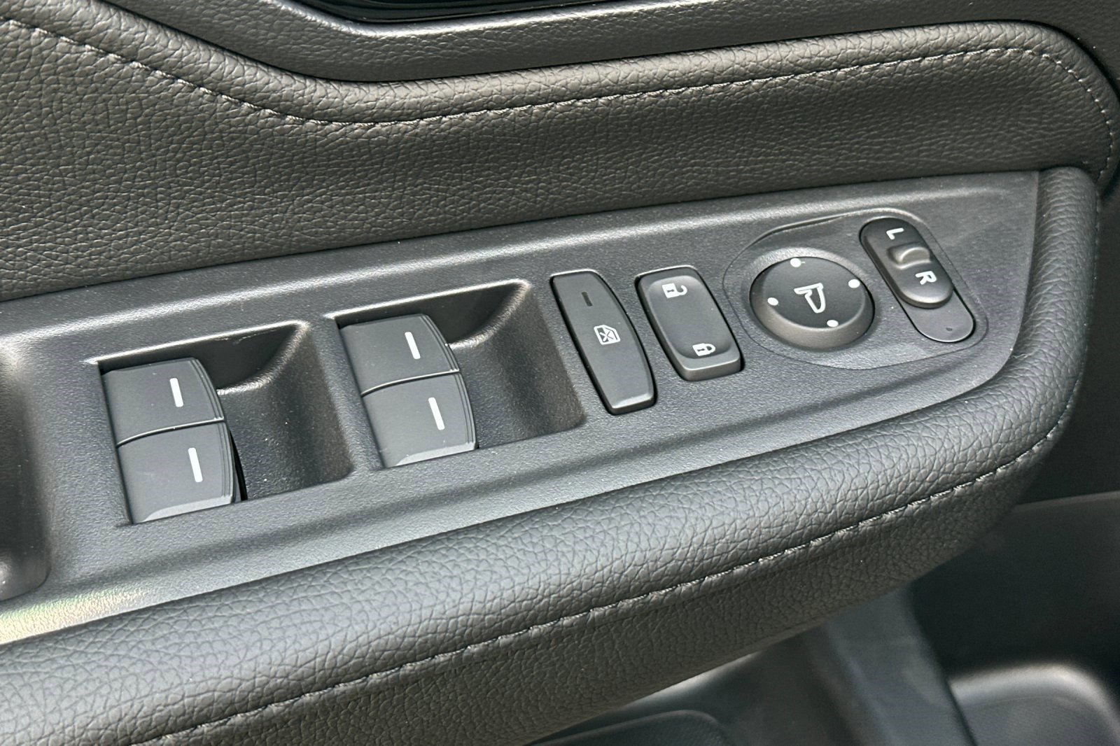 New 2026 Honda Odyssey Touring image 13