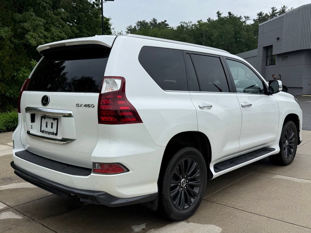 Used 2022 Lexus GX 460 Premium w/ Accessory Package AWD/4WD image 11