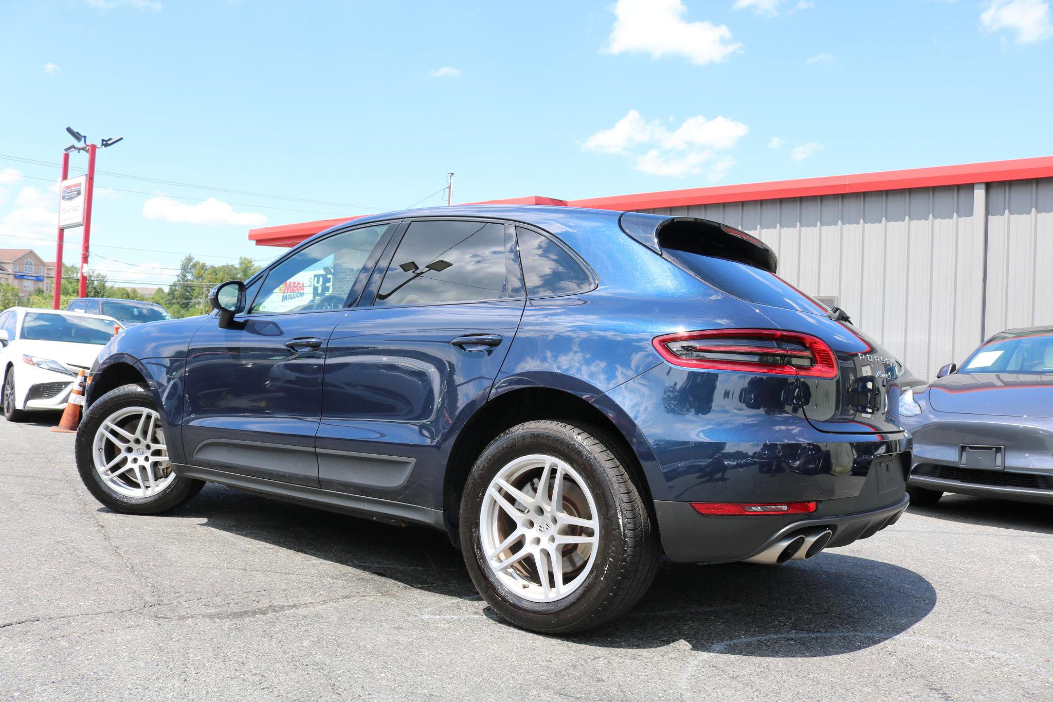 Used 2017 Porsche Macan S image 7