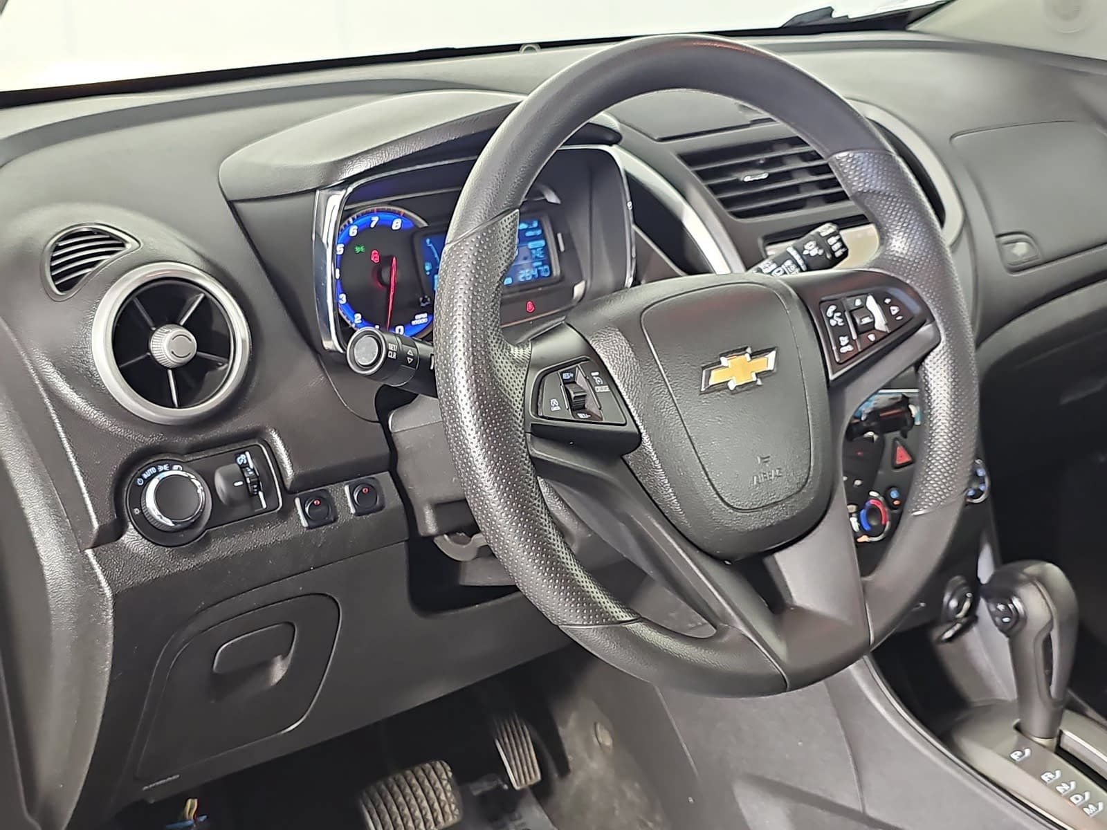 Used 2016 Chevrolet Trax LS AWD/4WD image 15
