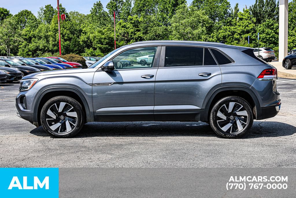 Used 2024 Volkswagen Atlas Cross Sport SE FWD image 9
