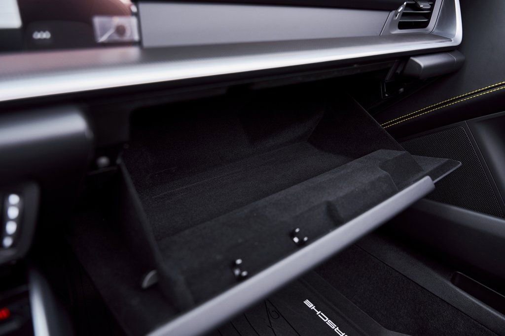 Used 2025 Porsche 911 Turbo S image 77