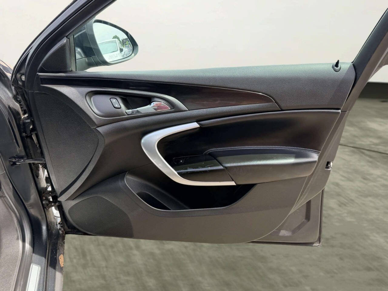 Used 2015 Buick Regal Premium FWD image 29