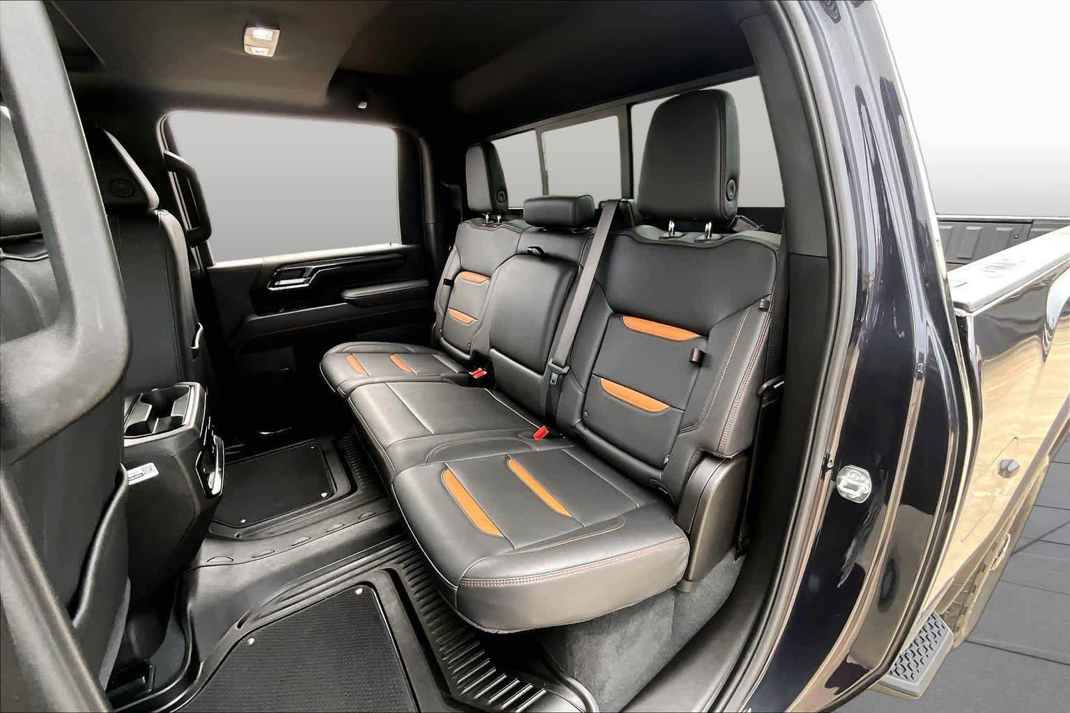 Used 2025 GMC Sierra 2500 AT4 w/ AT4 Premium Plus Package AWD/4WD image 21