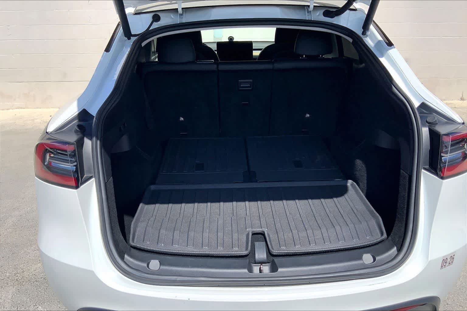 Used 2023 Tesla Model Y Long Range AWD/4WD image 19