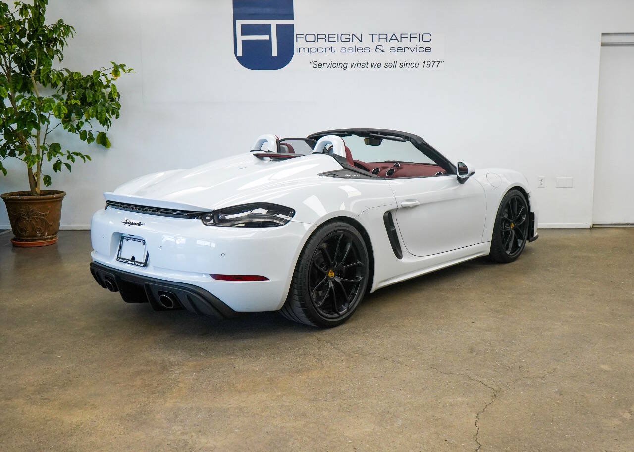 Used 2020 Porsche 718 Boxster Spyder RWD image 30