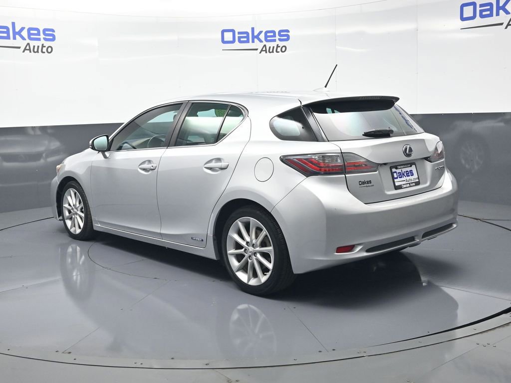 Used 2013 Lexus CT 200h w/ Premium Pkg w/Navigation FWD image 6