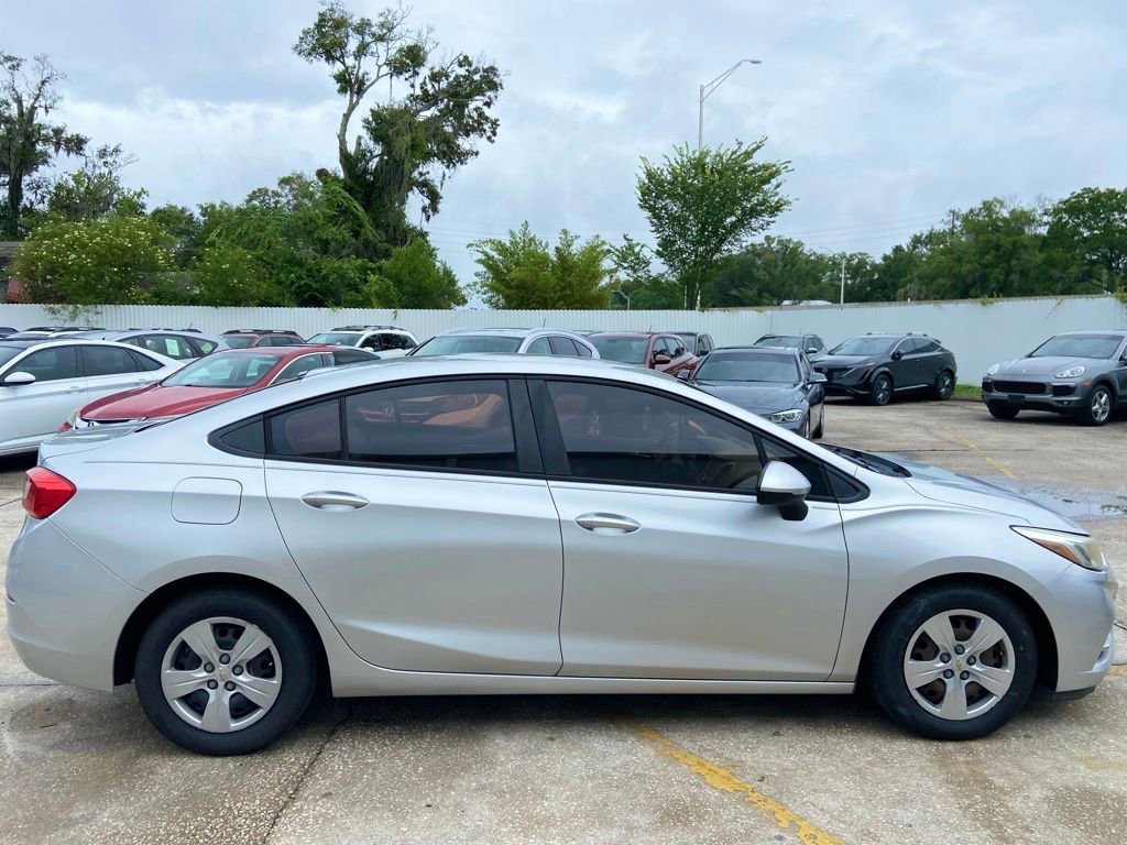 Used 2017 Chevrolet Cruze LS FWD image 6