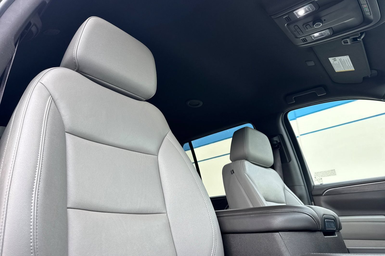 Used 2024 Chevrolet Tahoe LT AWD/4WD image 21