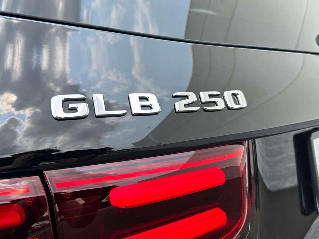 New 2026 Mercedes-Benz GLB 250 4MATIC image 31
