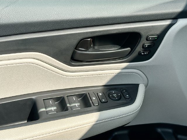New 2026 Honda Odyssey EX-L image 17