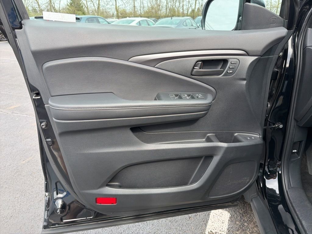 Certified 2023 Honda Passport EX-L image 18