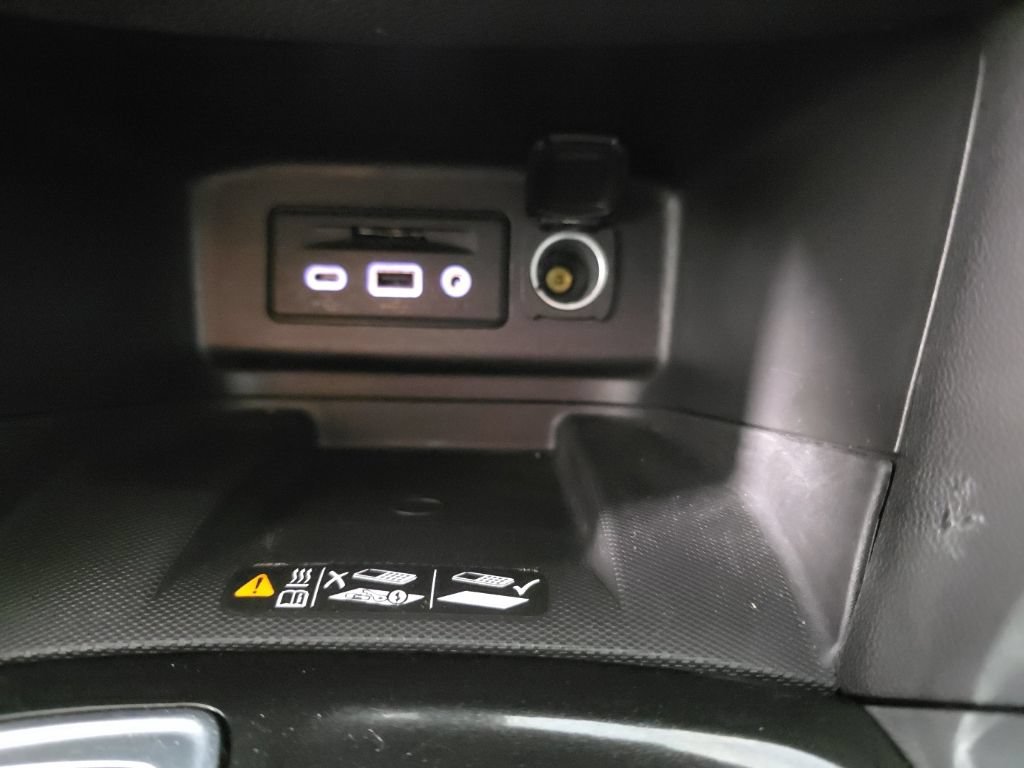Used 2023 Chevrolet Equinox Premier AWD/4WD image 20