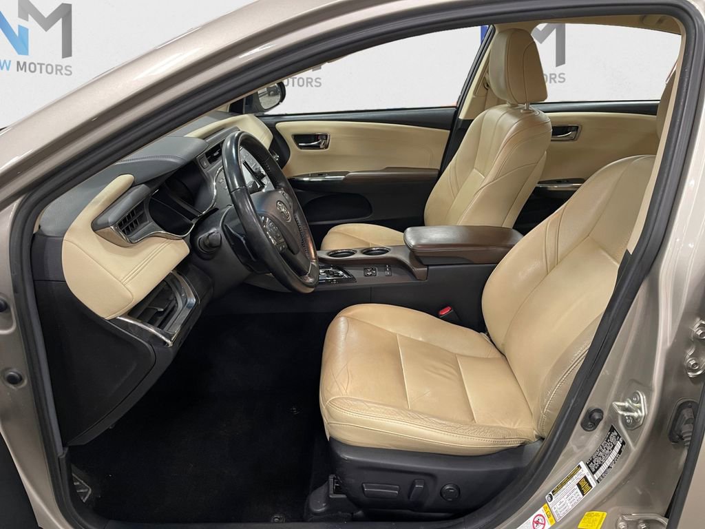 Used 2016 Toyota Avalon XLE Premium FWD image 9