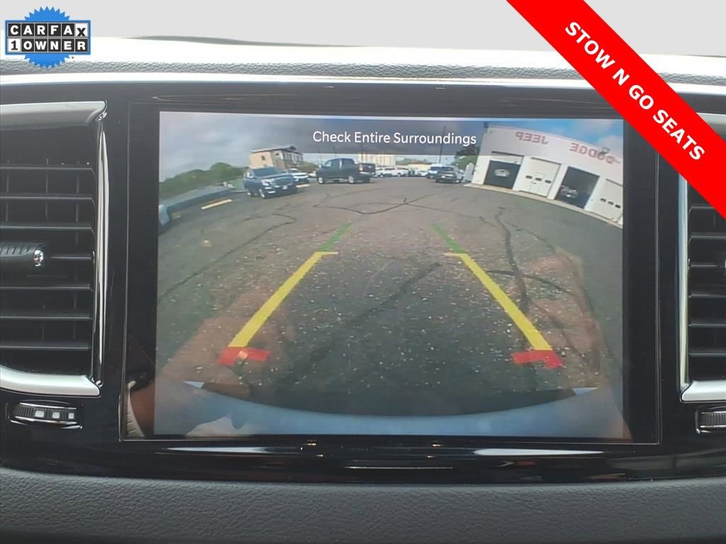 Used 2024 Chrysler Pacifica Touring-L image 22