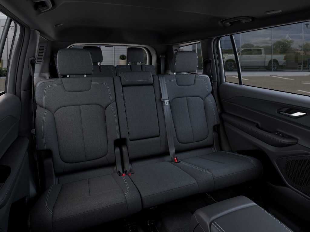 New 2025 Jeep Grand Cherokee L Laredo w/ Luxury Tech Group I AWD/4WD image 16