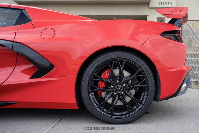 Used 2023 Chevrolet Corvette Stingray Premium Conv w/ Z51 Performance Package RWD image 5