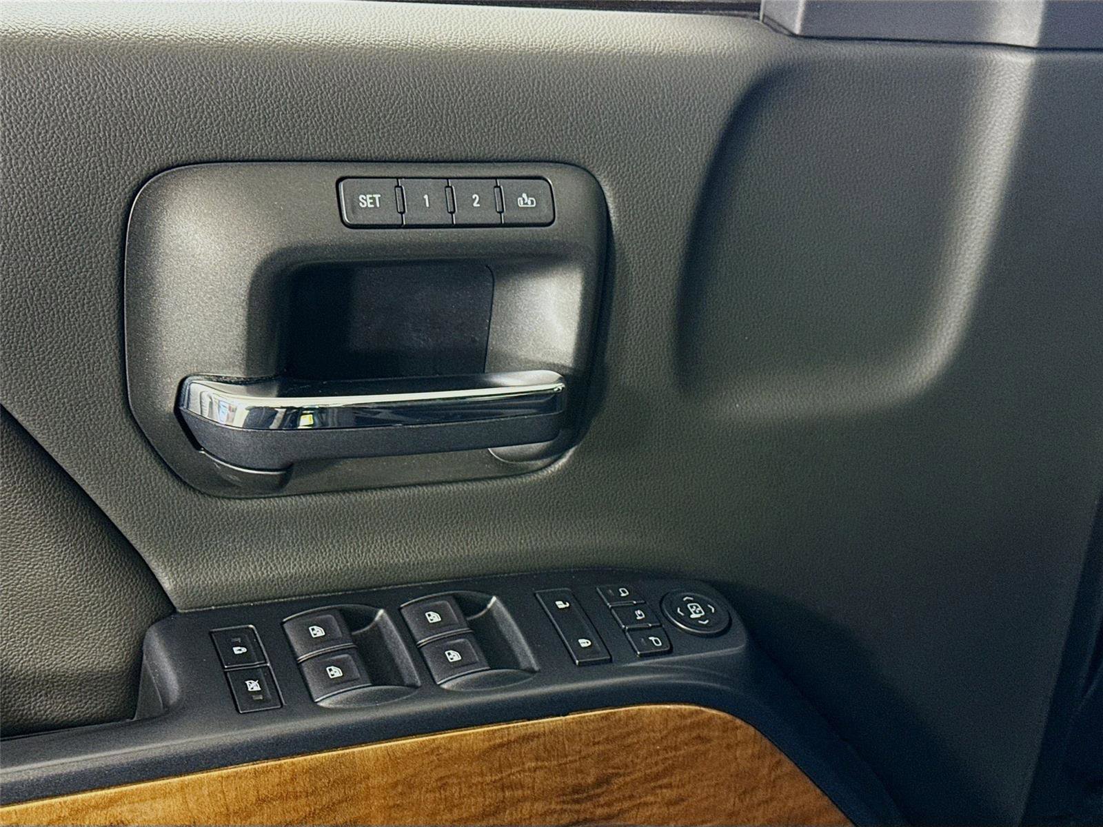 Used 2018 Chevrolet Silverado 1500 LTZ w/ Sport Package image 12