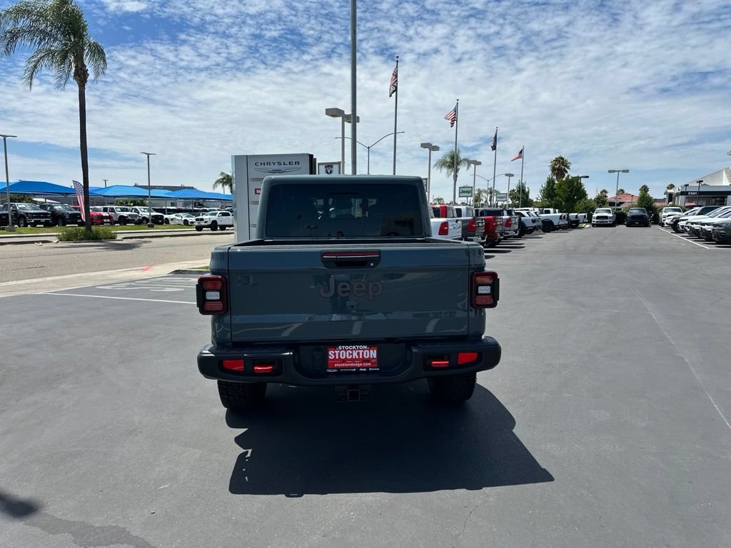 New 2026 Jeep Gladiator Rubicon w/ Steel Bumper Group AWD/4WD image 5