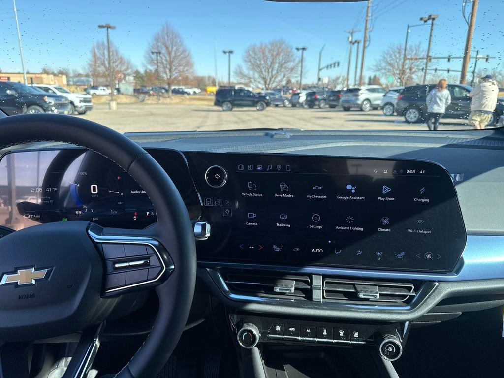 New 2026 Chevrolet Equinox EV LT AWD/4WD image 17